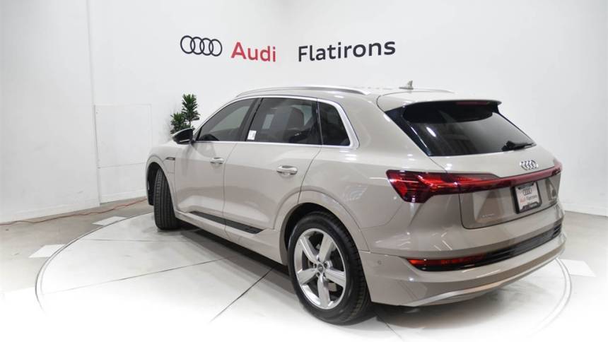 2019 Audi e-tron WA1VABGEXKB014831