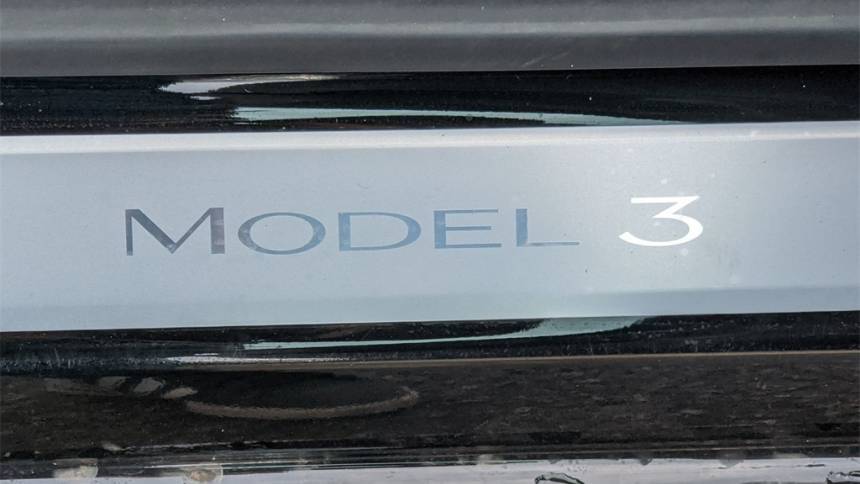 2019 Tesla Model 3 5YJ3E1EA4KF324708