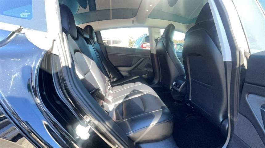 2018 Tesla Model 3 5YJ3E1EB0JF178394