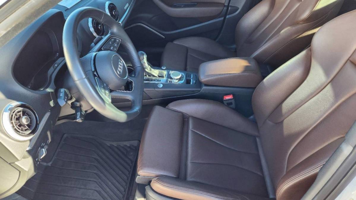 2018 Audi A3 Sportback e-tron WAUTPBFF6JA105604