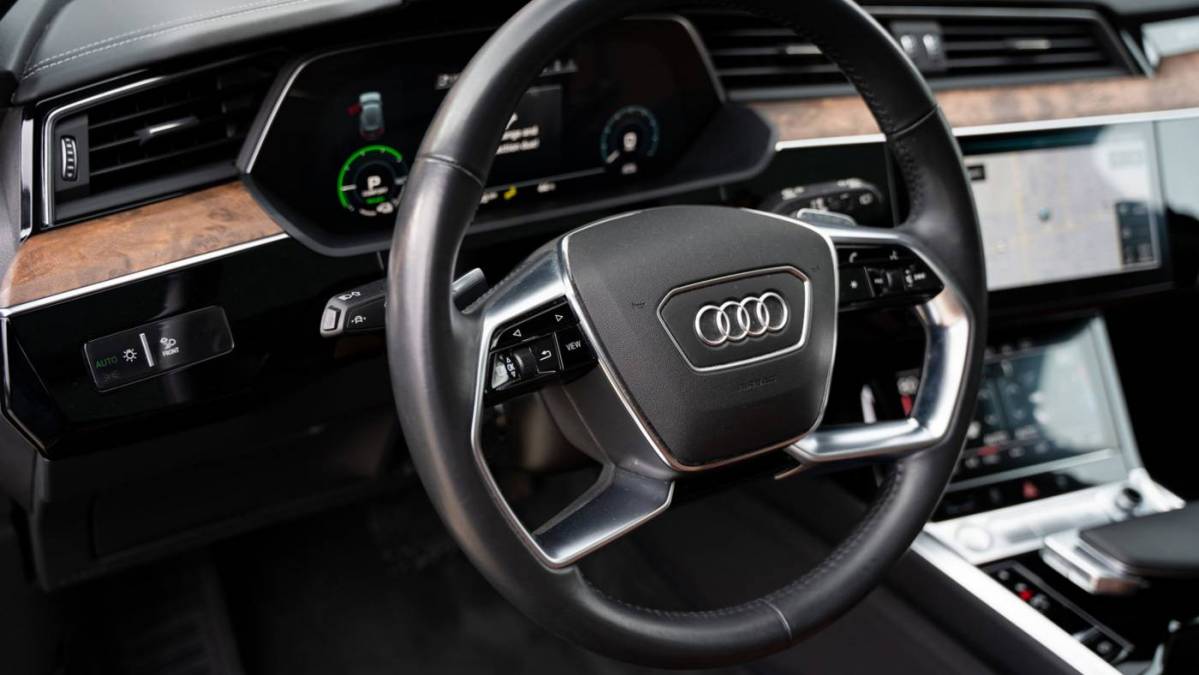 2019 Audi e-tron WA1LAAGE9KB013736