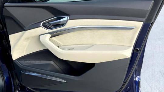 2021 Audi e-tron WA1VAAGE3MB021097