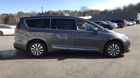 2020 Chrysler Pacifica Hybrid 2C4RC1N70LR282225