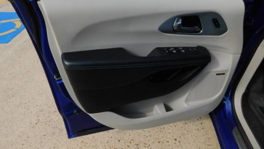 2020 Chrysler Pacifica Hybrid 2C4RC1N70LR133166