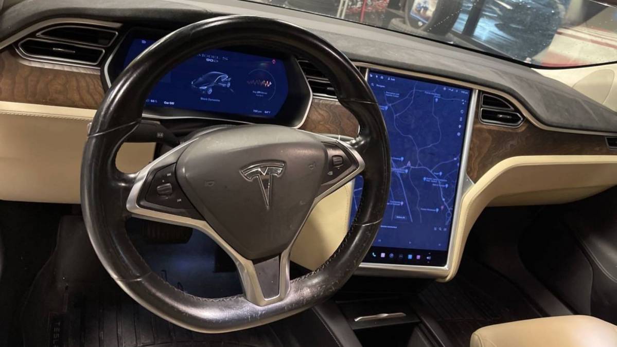 2016 Tesla Model S 5YJSA1E29GF167314