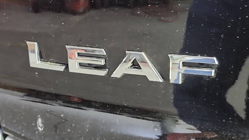 2022 Nissan LEAF 1N4AZ1CV1NC552061