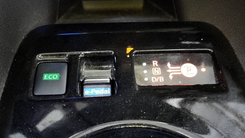 2022 Nissan LEAF 1N4AZ1CV1NC552061