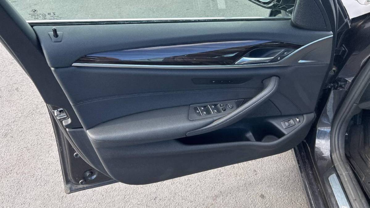 2019 BMW 5 Series WBAJB1C59KB376678