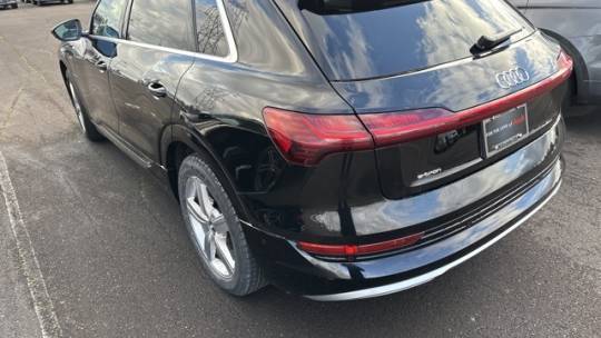 2019 Audi e-tron WA1LAAGEXKB010618
