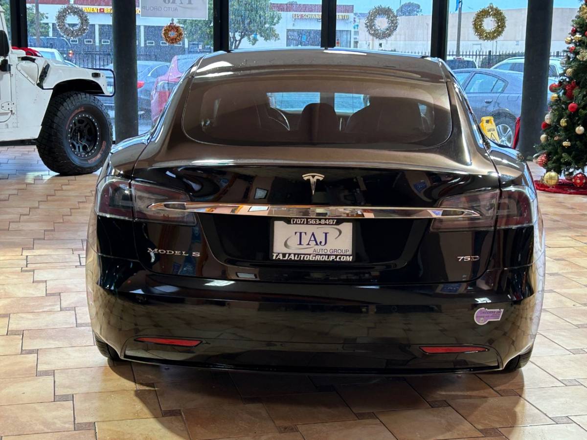 2018 Tesla Model S 5YJSA1E2XJF281541