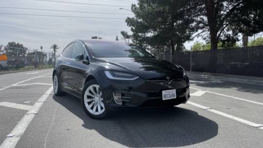2019 Tesla Model X 5YJXCAE28KF154532