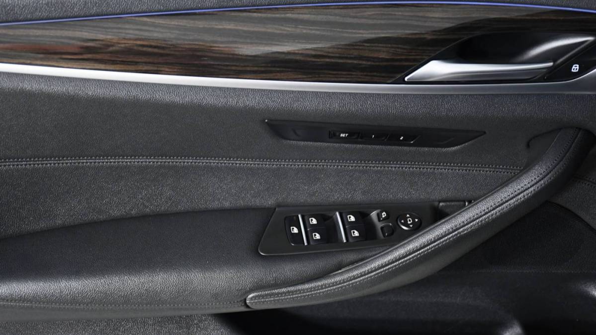 2019 BMW 5 Series WBAJA9C54KB388979