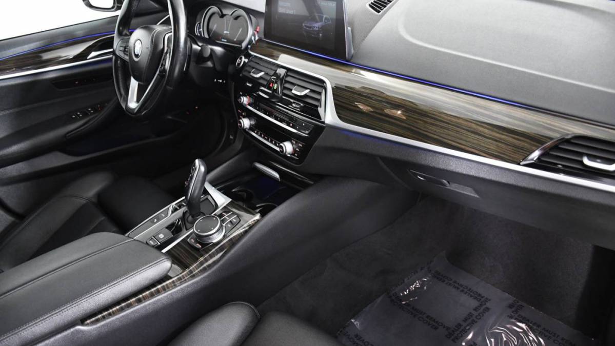 2019 BMW 5 Series WBAJA9C54KB388979