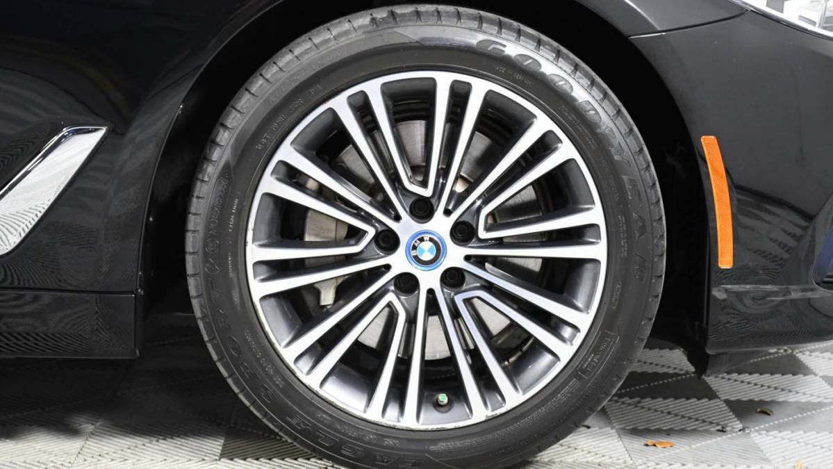 2019 BMW 5 Series WBAJA9C54KB388979