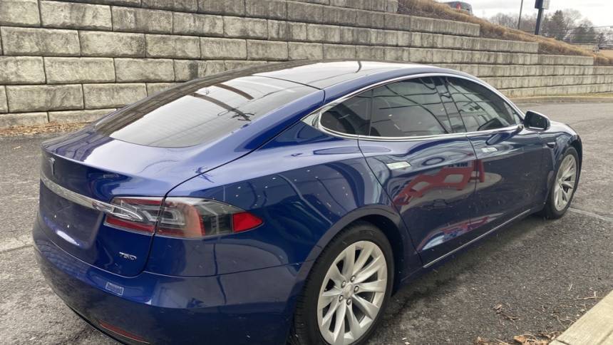 2017 Tesla Model S 5YJSA1E22HF214667