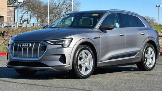 2019 Audi e-tron WA1LAAGE4KB010291