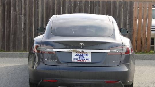 2015 Tesla Model S 5YJSA1H25FFP75647