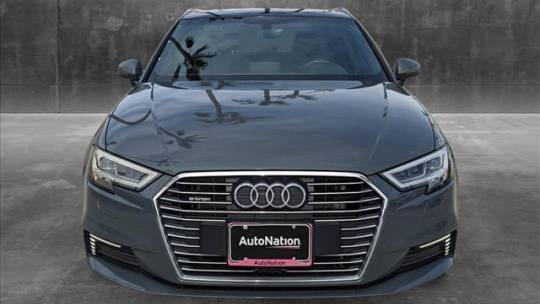 2017 Audi A3 Sportback e-tron WAUTPBFF6HA037041