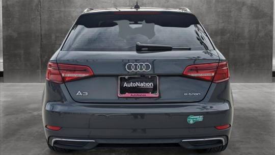 2017 Audi A3 Sportback e-tron WAUTPBFF6HA037041