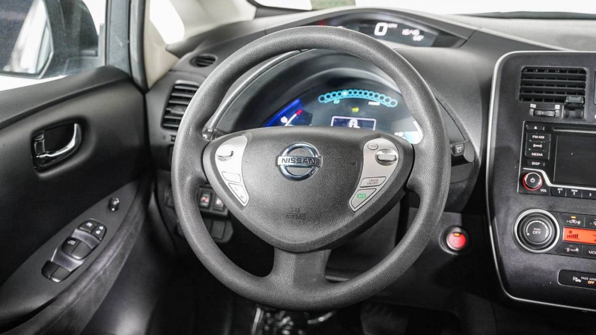 2016 Nissan LEAF 1N4AZ0CPXGC300050