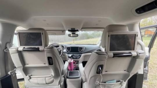 2018 Chrysler Pacifica Hybrid 2C4RC1N73JR230083