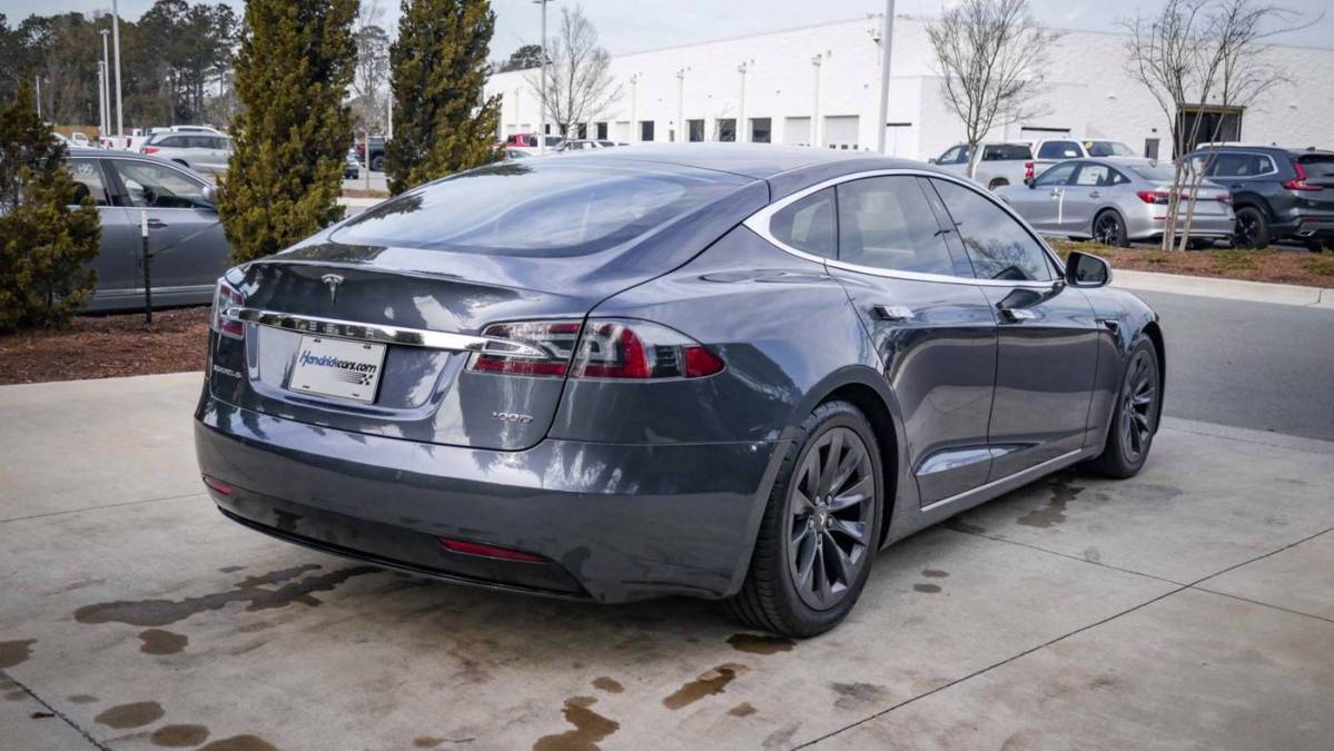 2017 Tesla Model S 5YJSA1E25HF220978