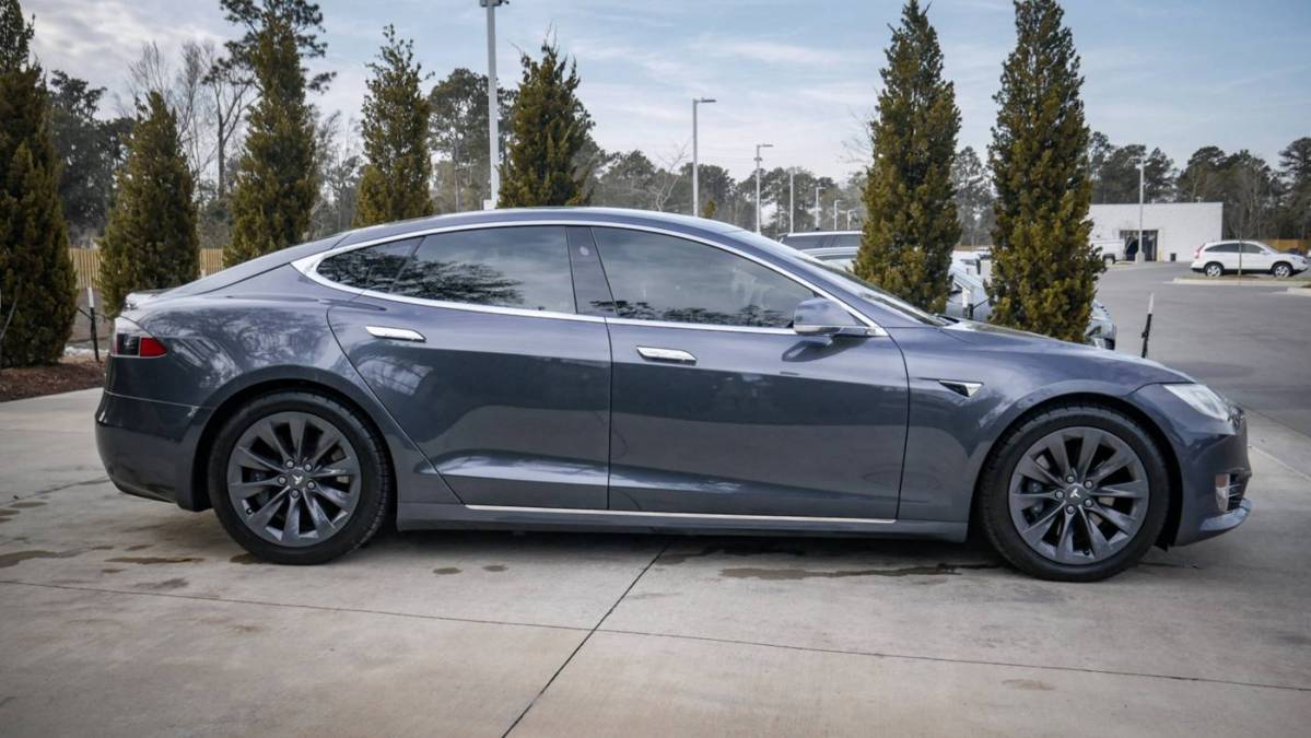 2017 Tesla Model S 5YJSA1E25HF220978