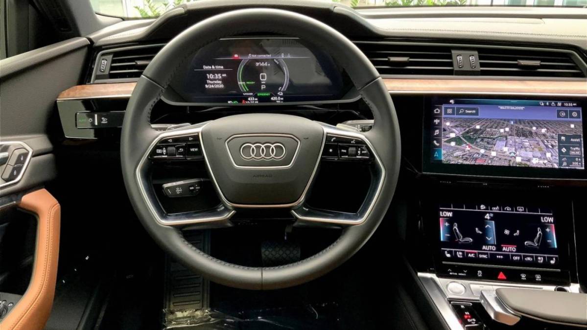 2019 Audi e-tron WA1LAAGE4KB024837