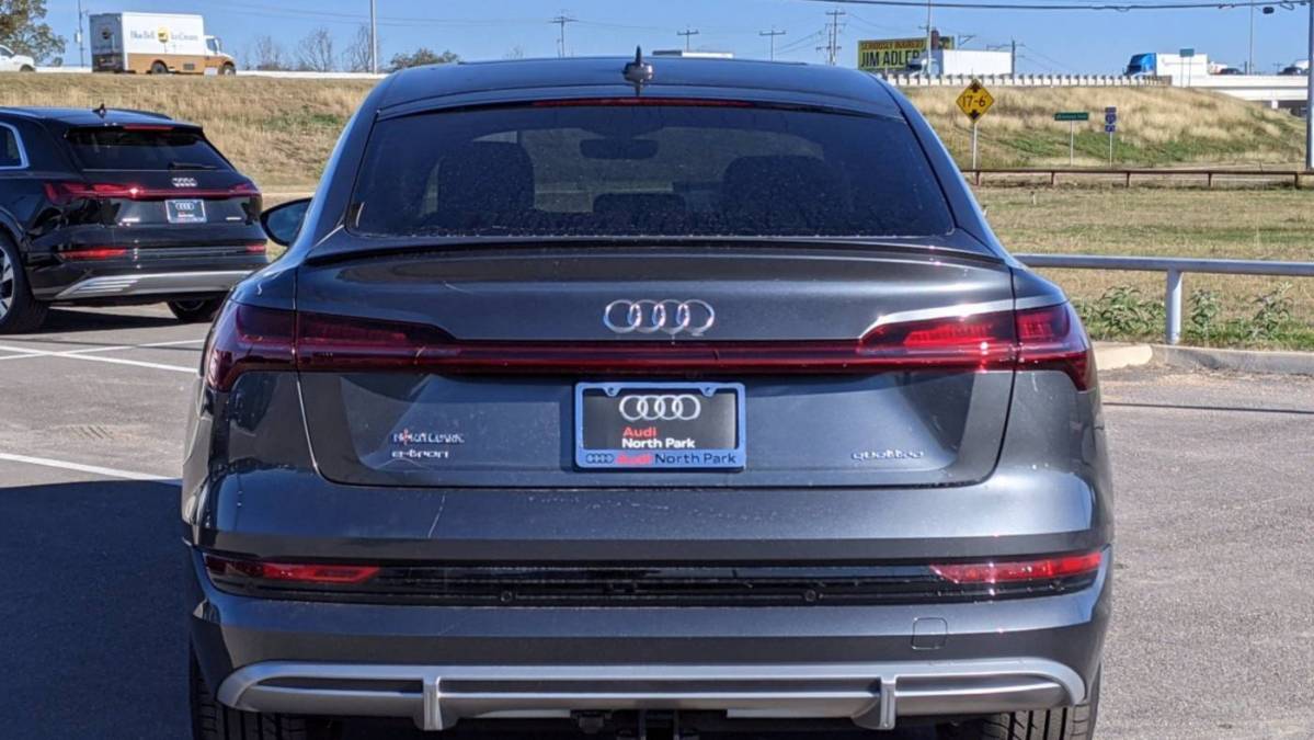 2021 Audi e-tron WA12AAGE5MB003526