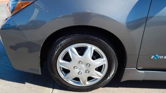 2018 Nissan LEAF 1N4AZ1CP2JC302081