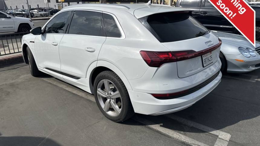 2019 Audi e-tron WA1LAAGE8KB023934