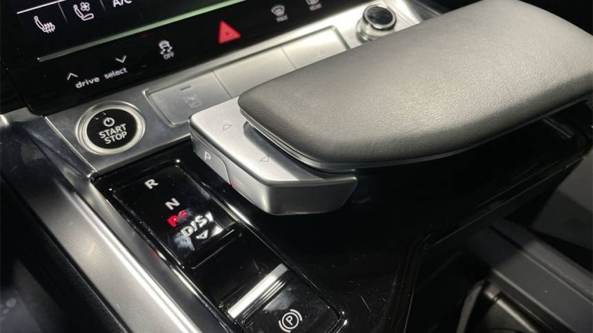 2021 Audi e-tron WA1LAAGE9MB028756