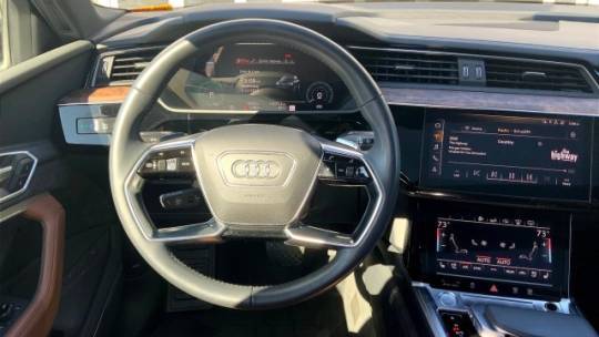 2019 Audi e-tron WA1VAAGE2KB017572