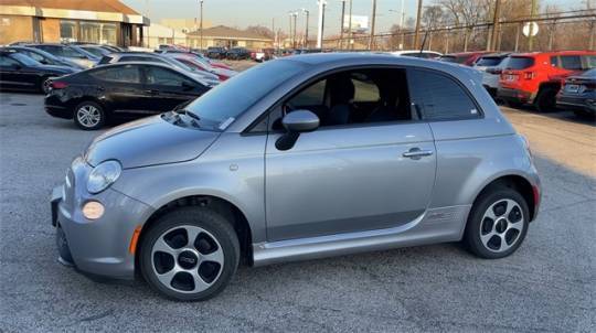 2017 Fiat 500e 3C3CFFGE6HT555277