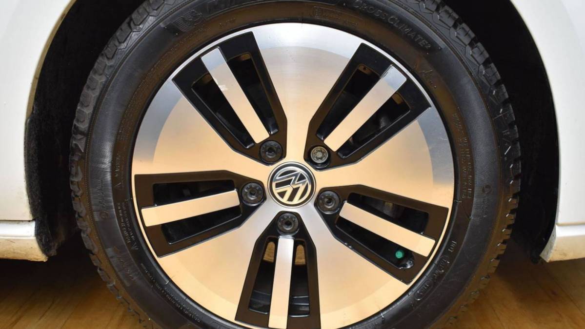 2015 Volkswagen e-Golf WVWPP7AU7FW902137