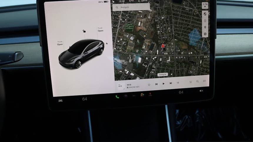 2018 Tesla Model 3 5YJ3E1EB5JF145472