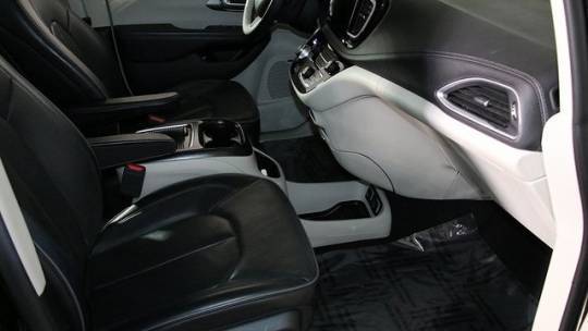 2018 Chrysler Pacifica Hybrid 2C4RC1N78JR276363