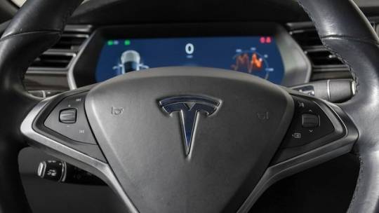 2015 Tesla Model S 5YJSA1E20FF117495