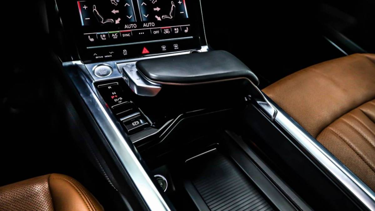 2019 Audi e-tron WA1LAAGE6KB024337