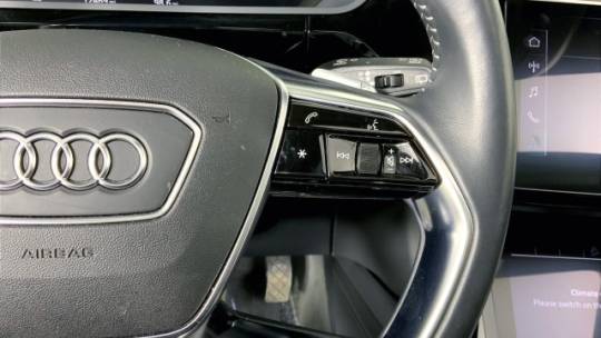 2019 Audi e-tron WA1LAAGE9KB023196