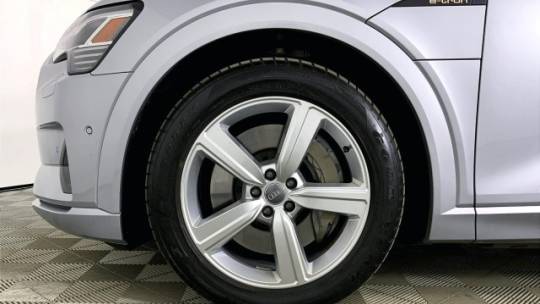 2019 Audi e-tron WA1LAAGE9KB023196