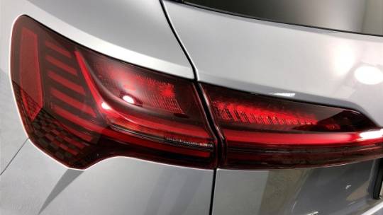 2019 Audi e-tron WA1LAAGE9KB023196