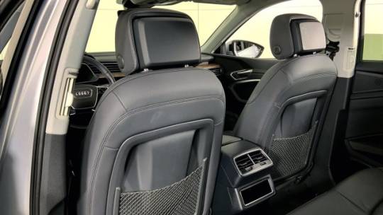 2019 Audi e-tron WA1LAAGE9KB023196