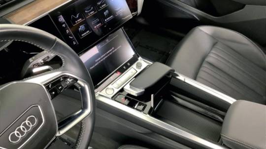2019 Audi e-tron WA1LAAGE9KB023196
