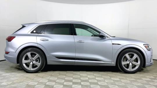 2019 Audi e-tron WA1LAAGE9KB023196
