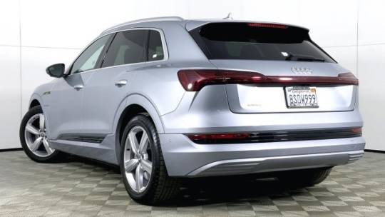 2019 Audi e-tron WA1LAAGE9KB023196