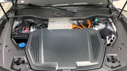 2019 Audi e-tron WA1LAAGE9KB023196