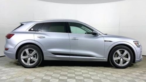 2019 Audi e-tron WA1LAAGE9KB023196
