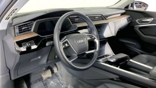 2019 Audi e-tron WA1LAAGE9KB023196
