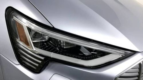 2019 Audi e-tron WA1LAAGE9KB023196